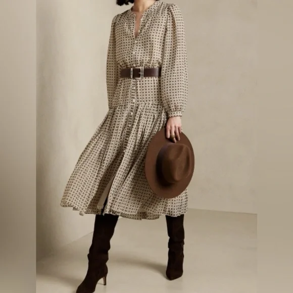 Banana Republic Logo Pleated Midi Dress in Beige White Print Sz XS - Picture 2 of 15